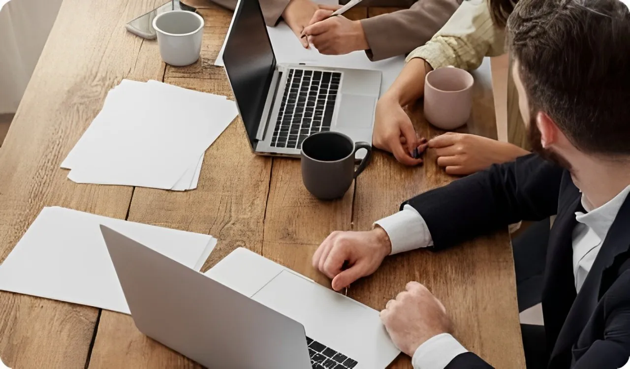 3 Differences In Out staffing And Outsourcing